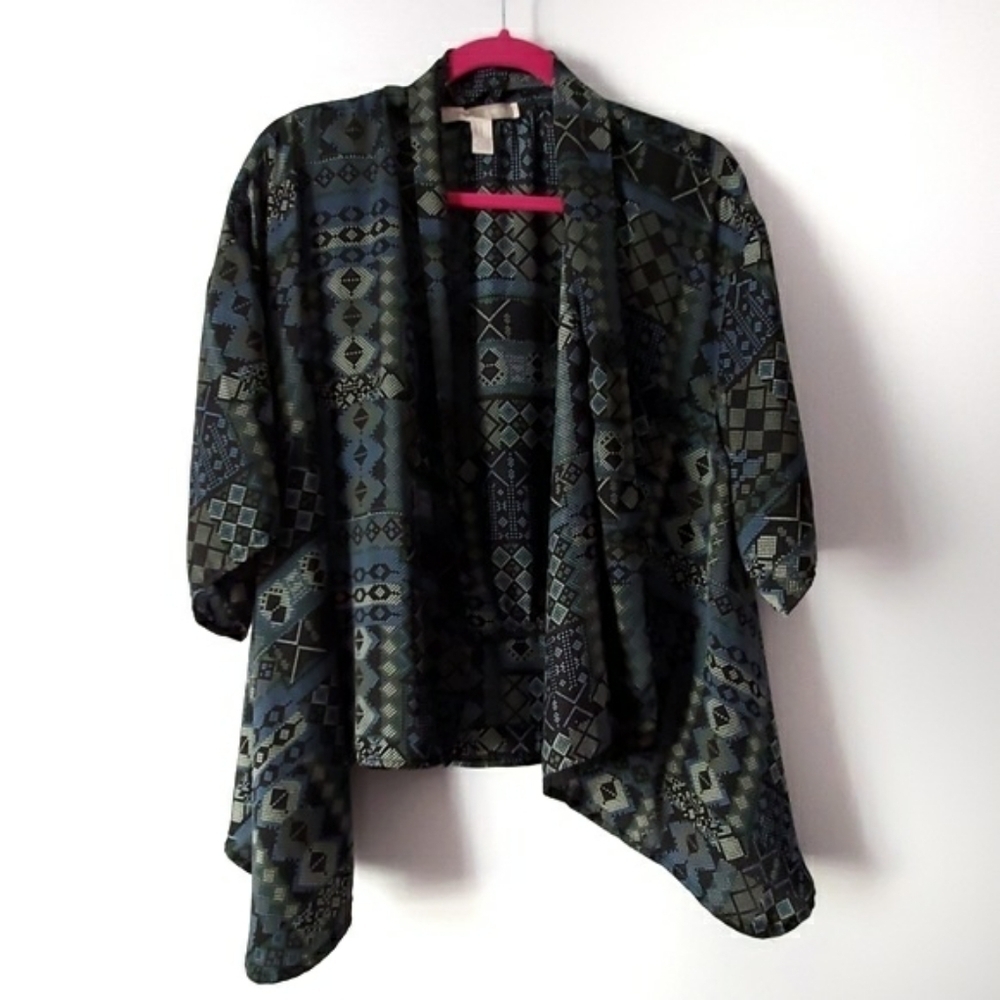 Forever 21 Geometric Southwest Print Shrug